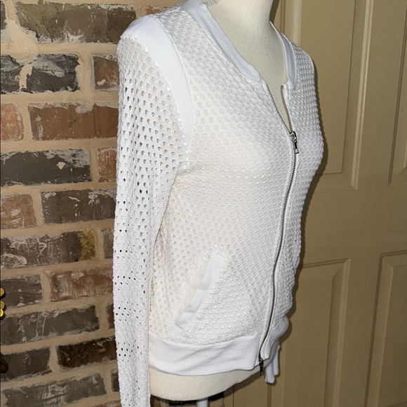 Trouble at the Mill White Mesh Bomber Style Top Full Zip Sz Small - Picture 3 of 9